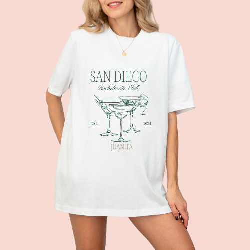 Playera oversize personalizada "bachelorette club"