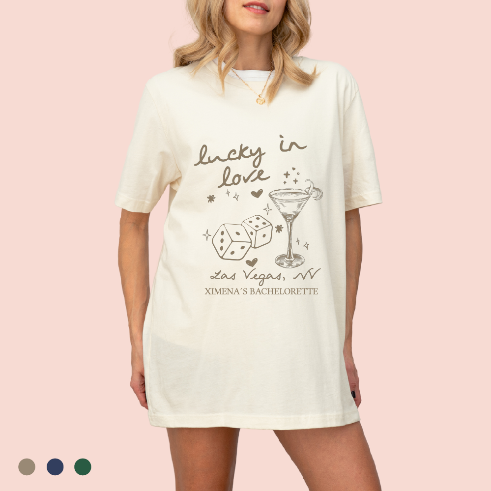 Playera oversize personalizada "lucky in love"