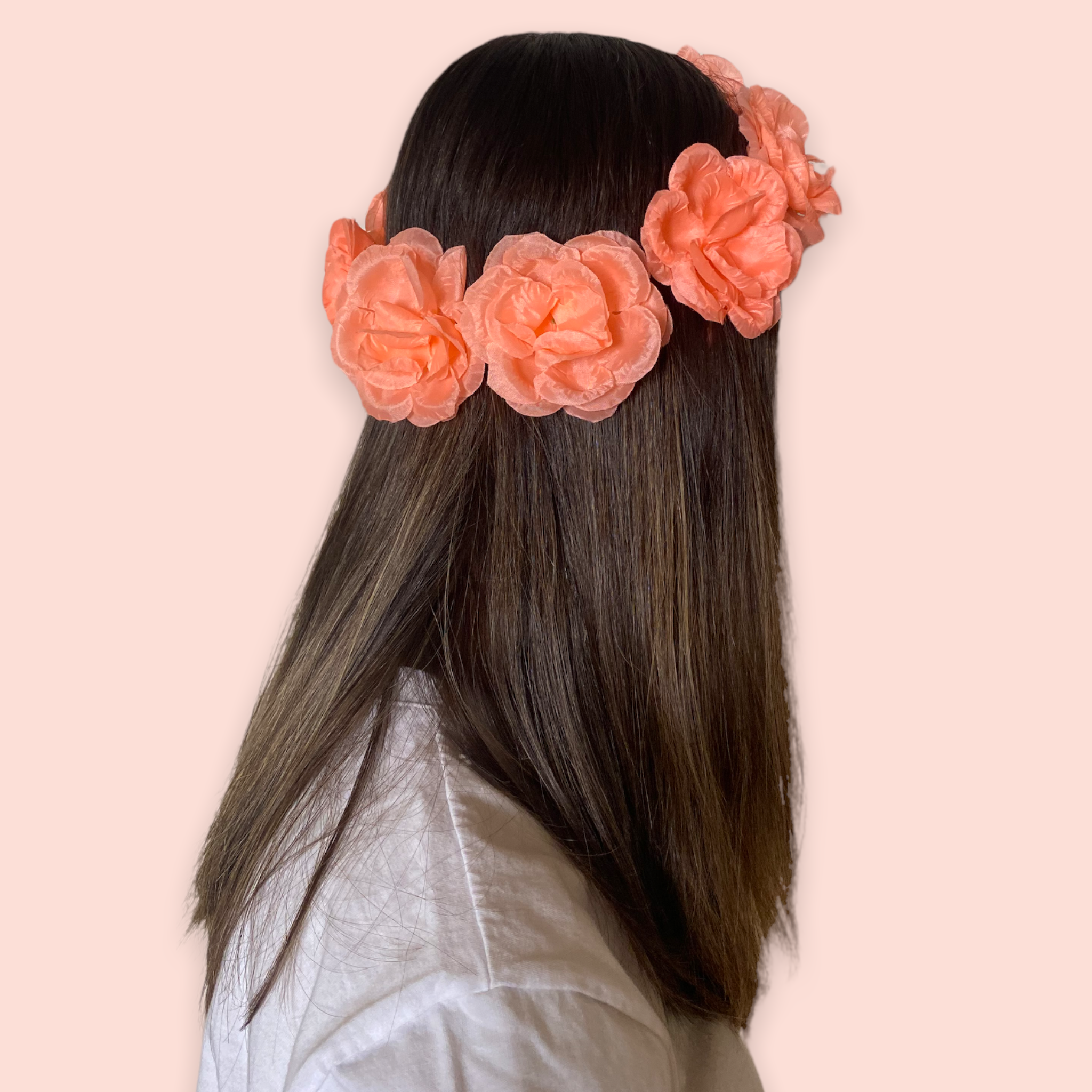 Corona de flores naranja