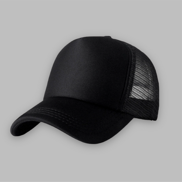 Gorra negra personalizada con iniciales