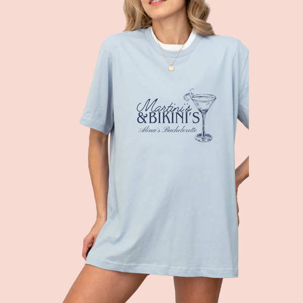 Playera oversize personalizada "Martinis & Bikinis"