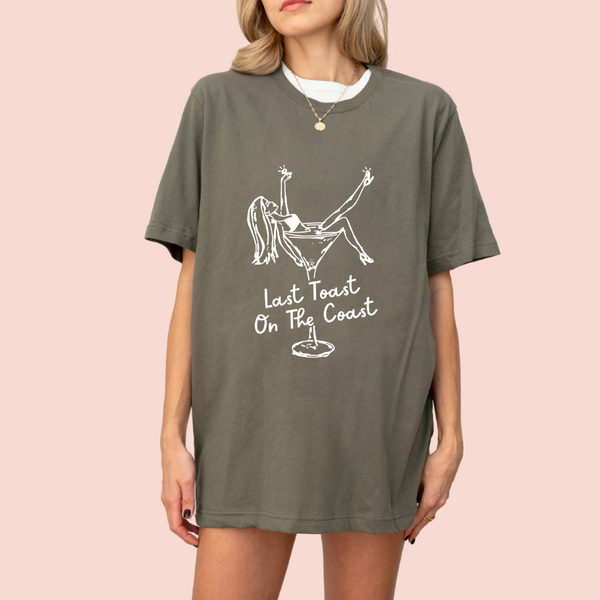 Playera oversize personalizada "last toast on the coast"