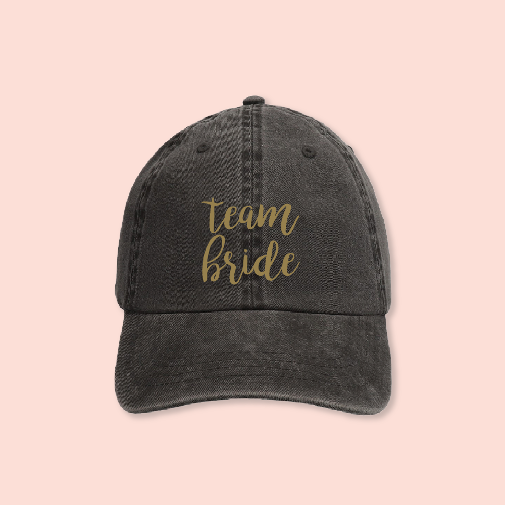 Gorra negra deslavada "Team bride"