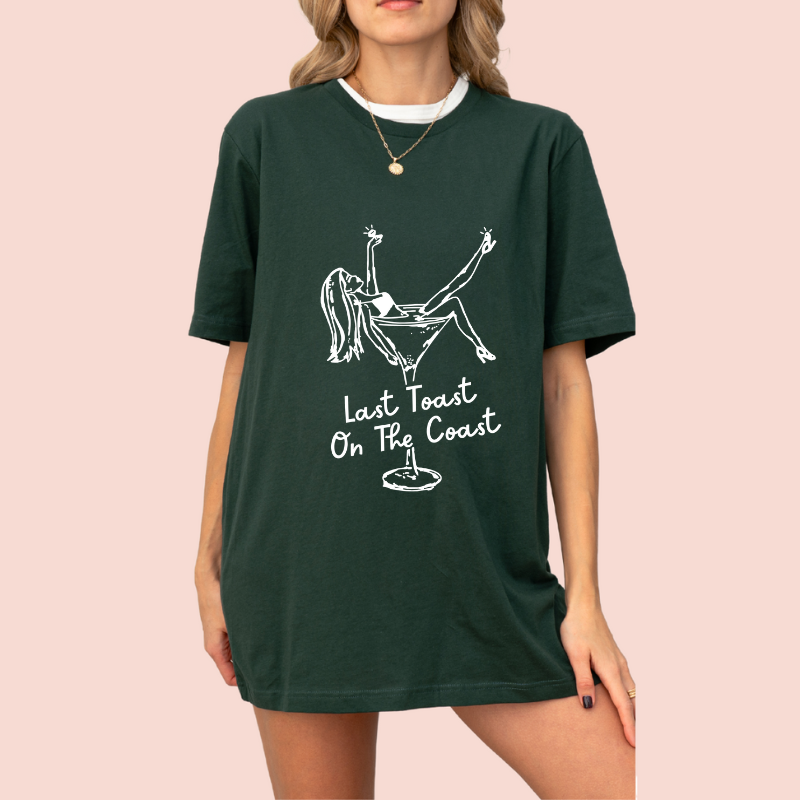 Playera oversize personalizada "last toast on the coast"