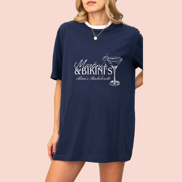 Playera oversize personalizada "Martinis & Bikinis"