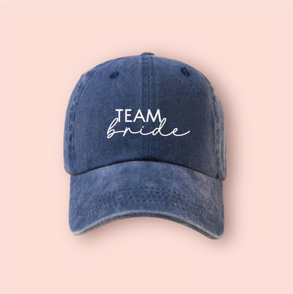 Gorra azul marino deslavada "Team bride"