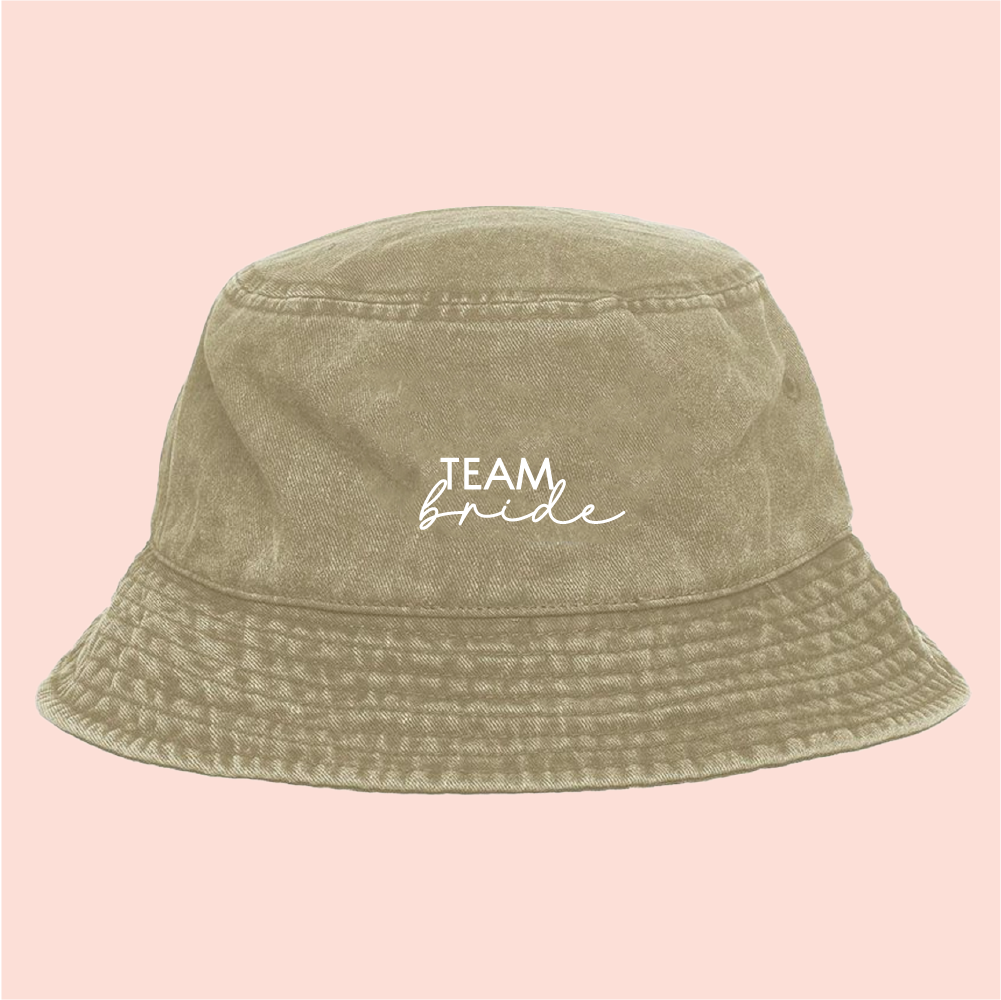 Bucket hat verde deslavado "team bride"