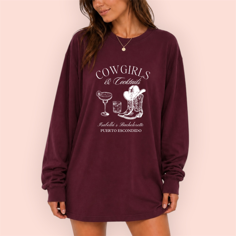 Playera manga larga oversize personalizada "cowgirls and cocktails"
