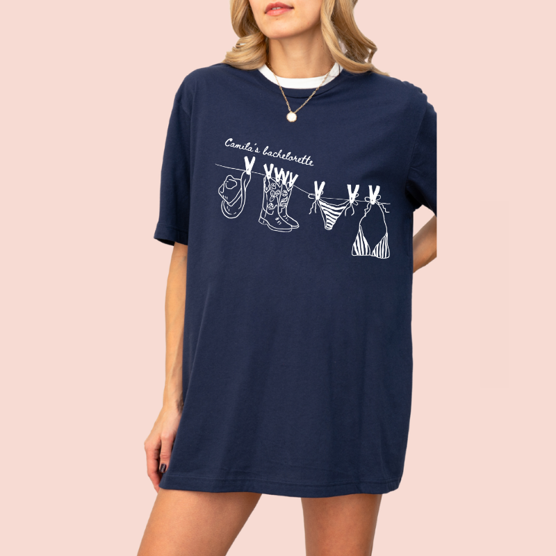Playera oversize personalizada "Boots and Bikinis"