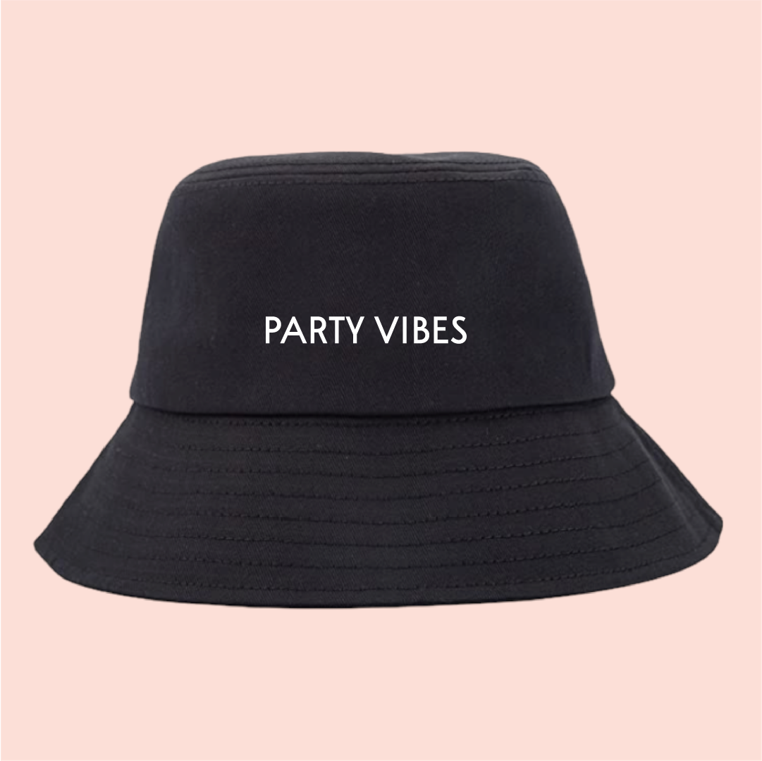 Bucket hat negro "party vibes"