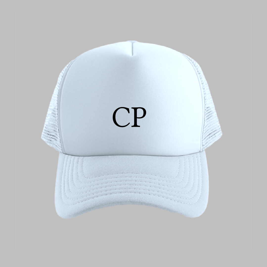Gorra blanca personalizada con iniciales