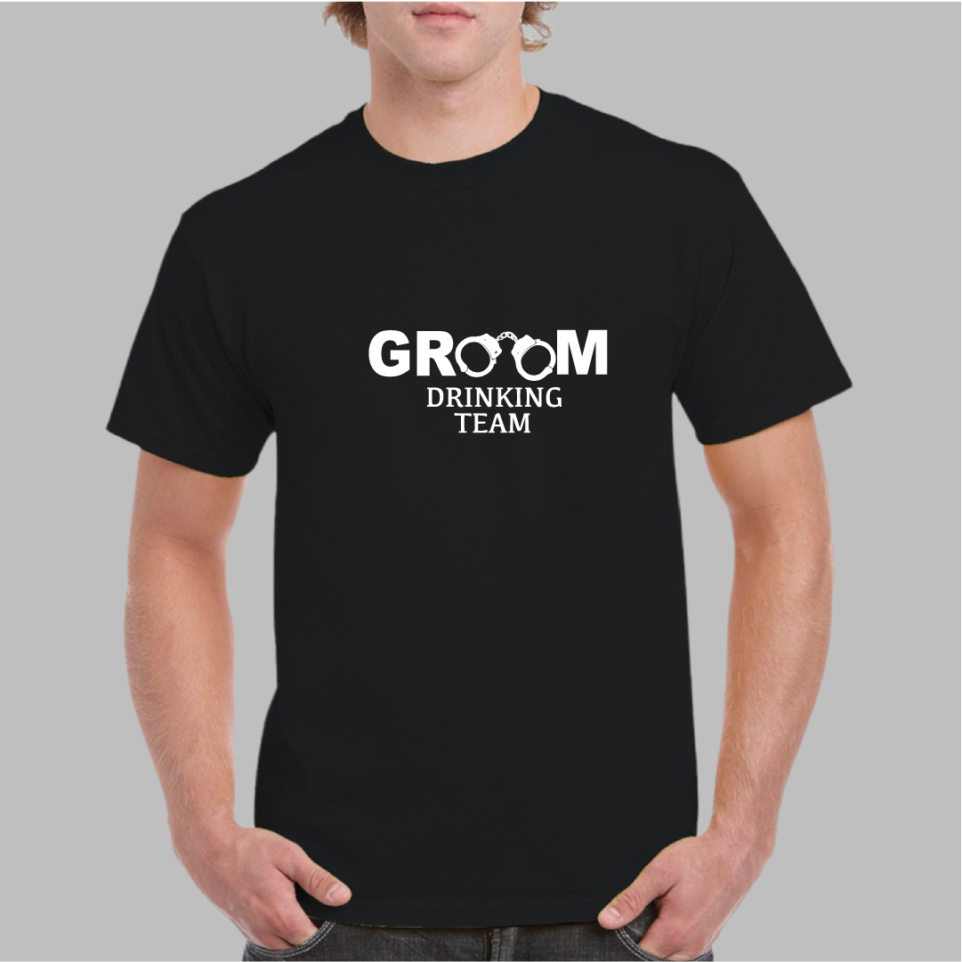 Playera negra "Groom drinking team"