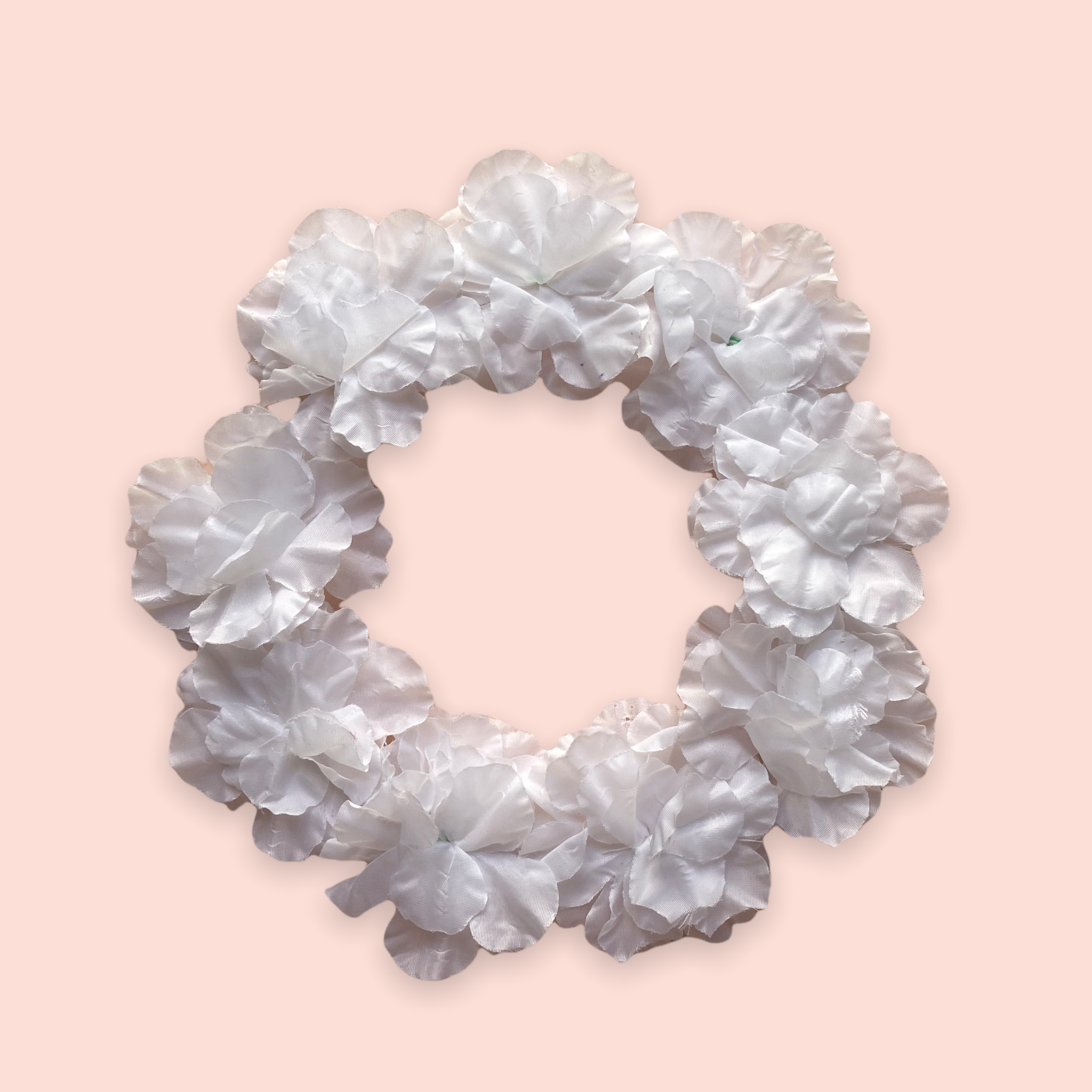 Corona de flores blanca