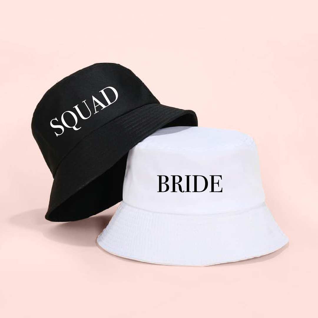 Bucket hat negro "squad"