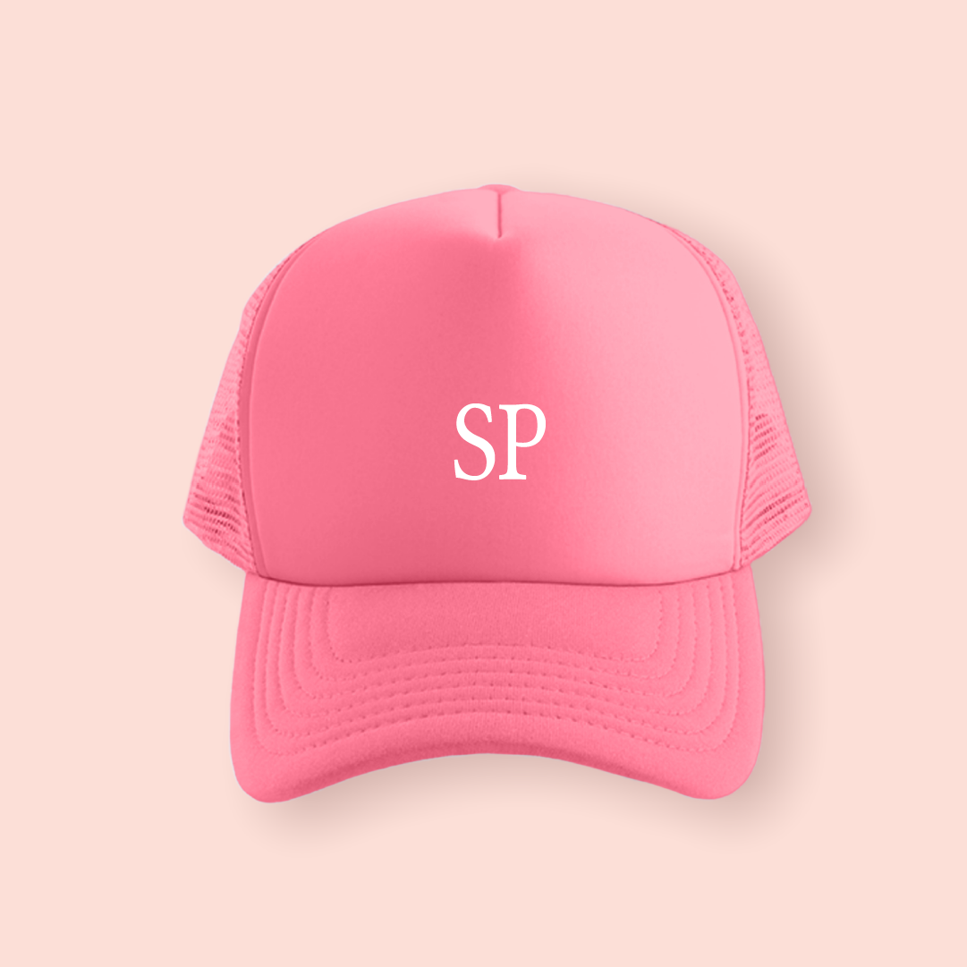 Gorra rosa personalizada con iniciales